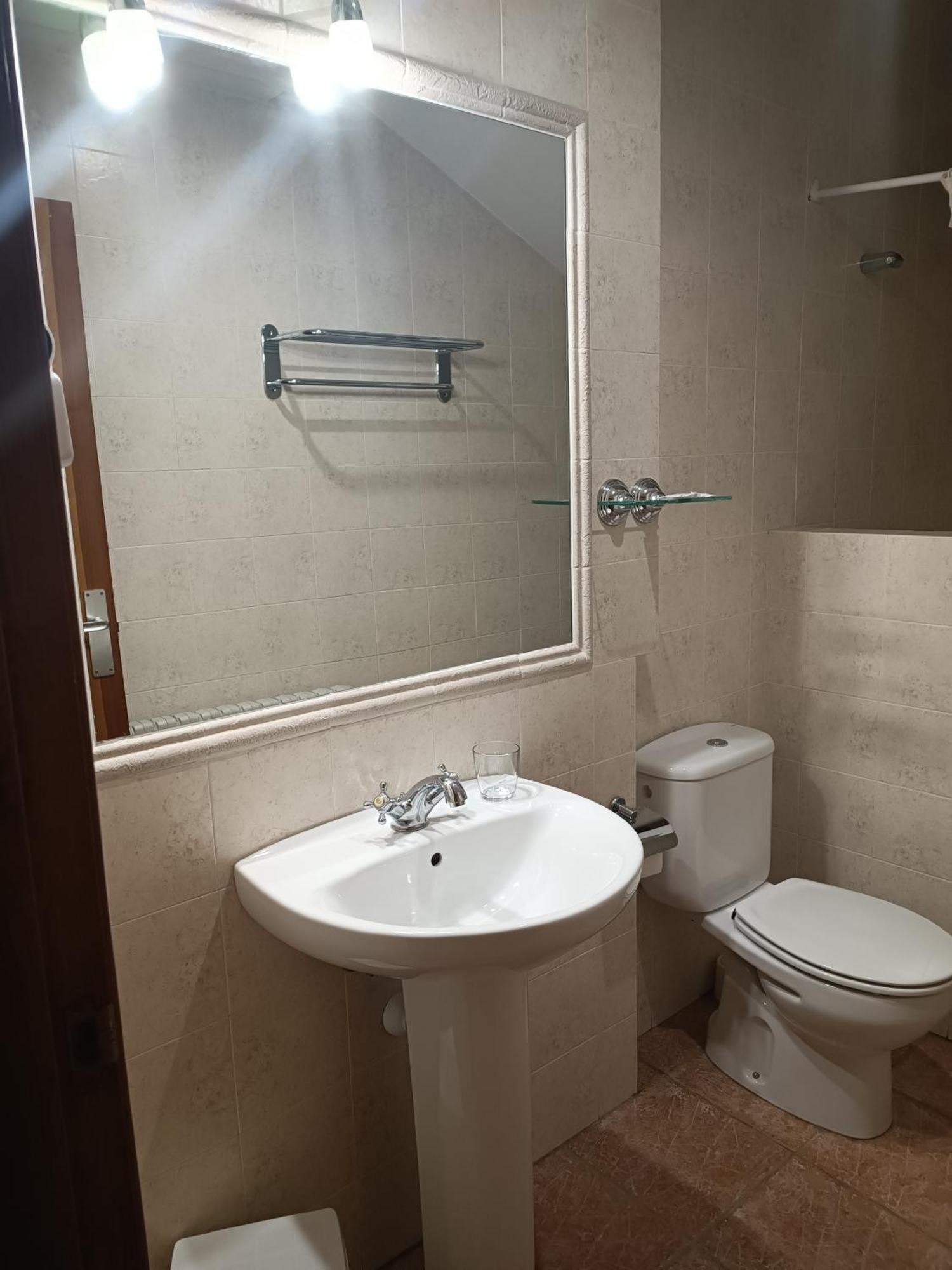Hostal Decerca Pradena Номер фото
